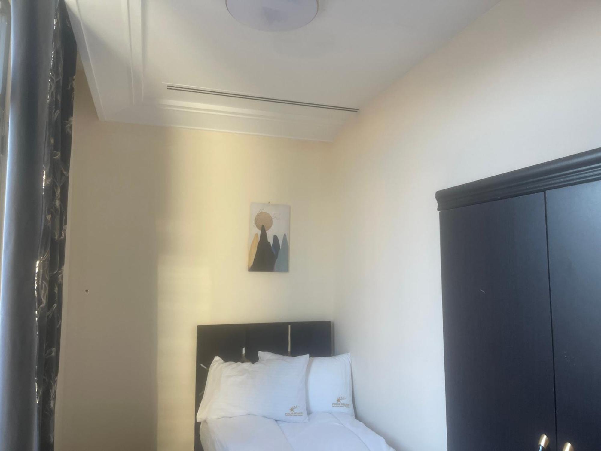Four Stars Hostel Dubai Ngoại thất bức ảnh