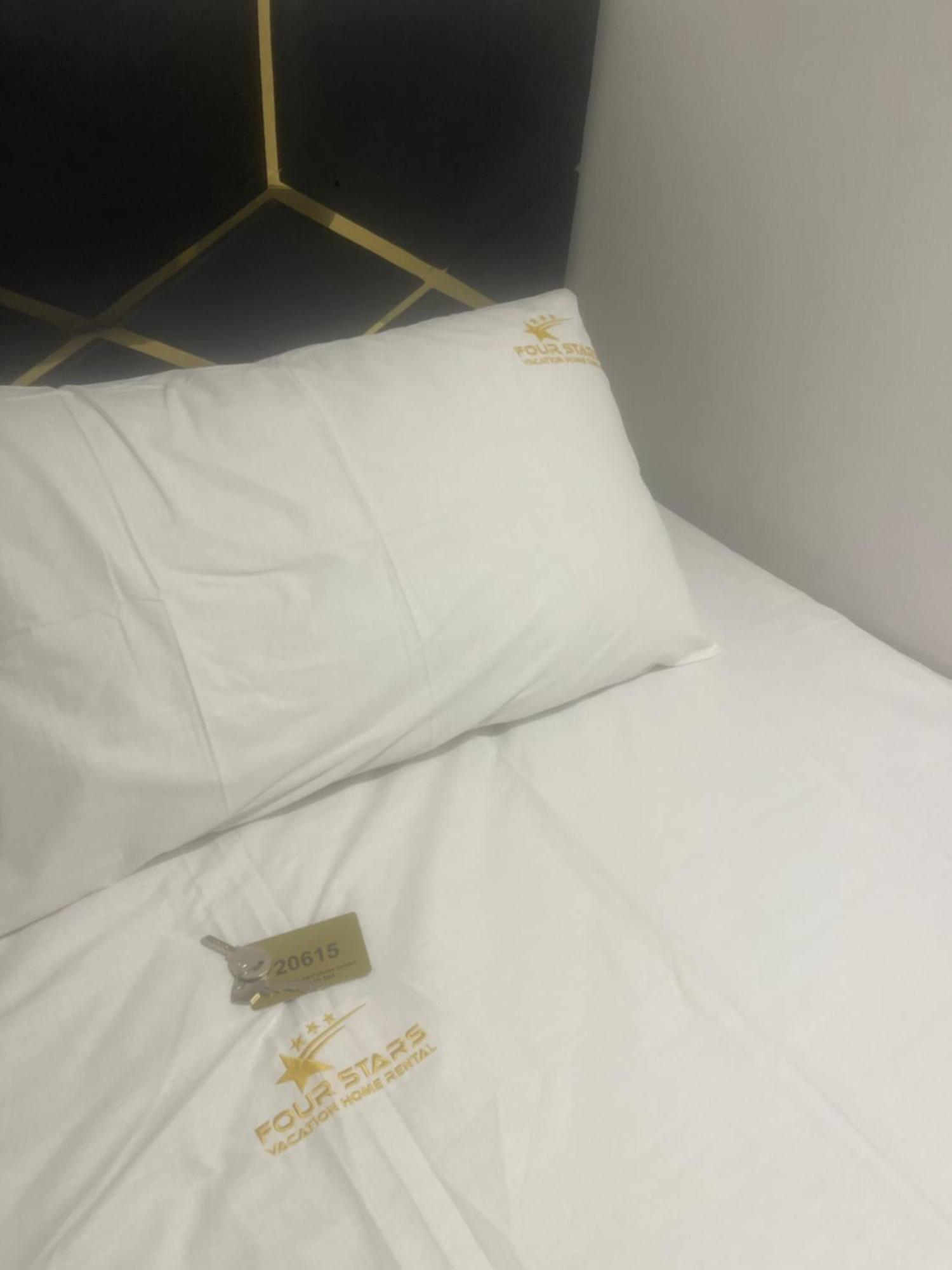 Four Stars Hostel Dubai Ngoại thất bức ảnh