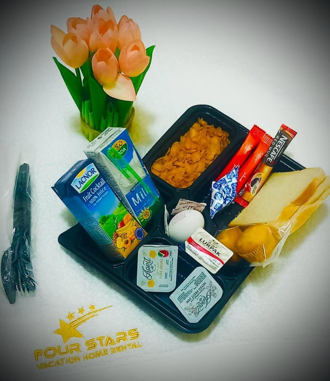 Four Stars Hostel Dubai Ngoại thất bức ảnh