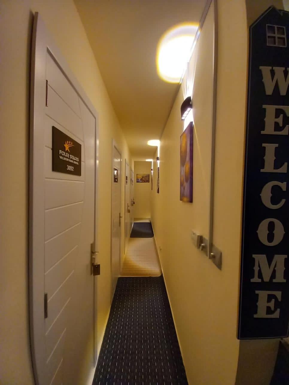 Four Stars Hostel Dubai Ngoại thất bức ảnh