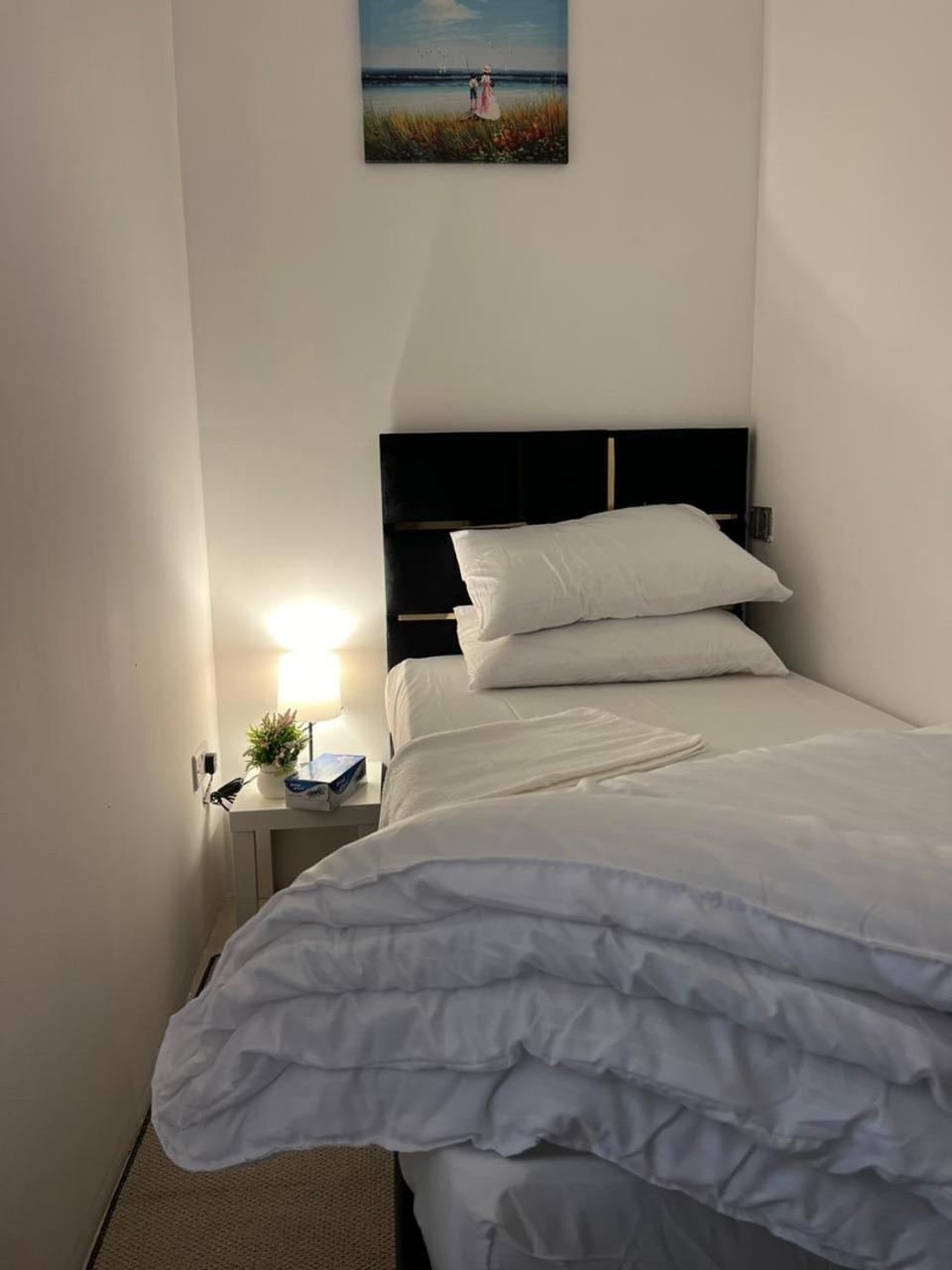 Four Stars Hostel Dubai Ngoại thất bức ảnh